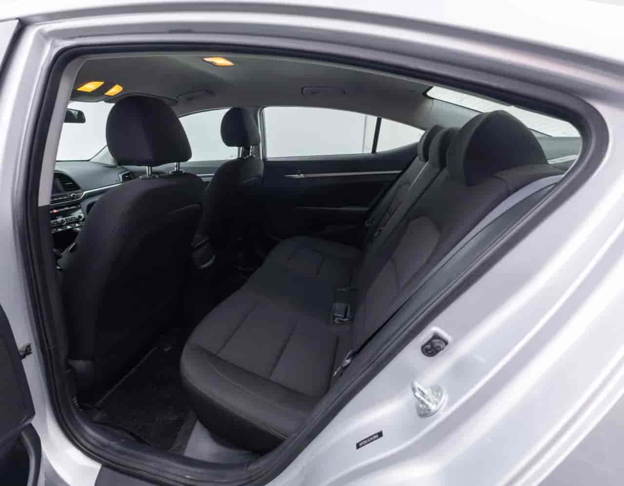 HYUNDAI Elantra - 7
