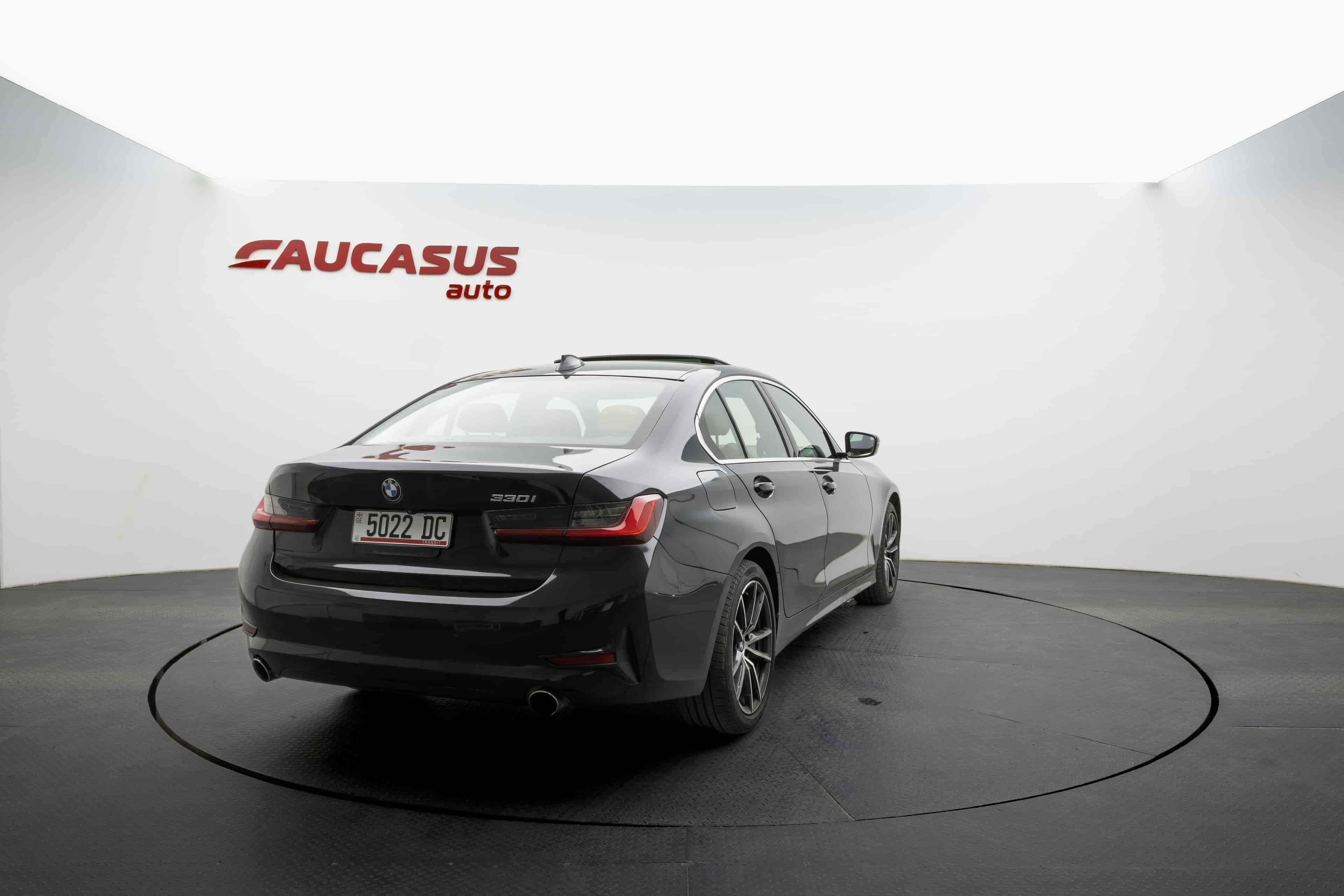 BMW 330i - 4