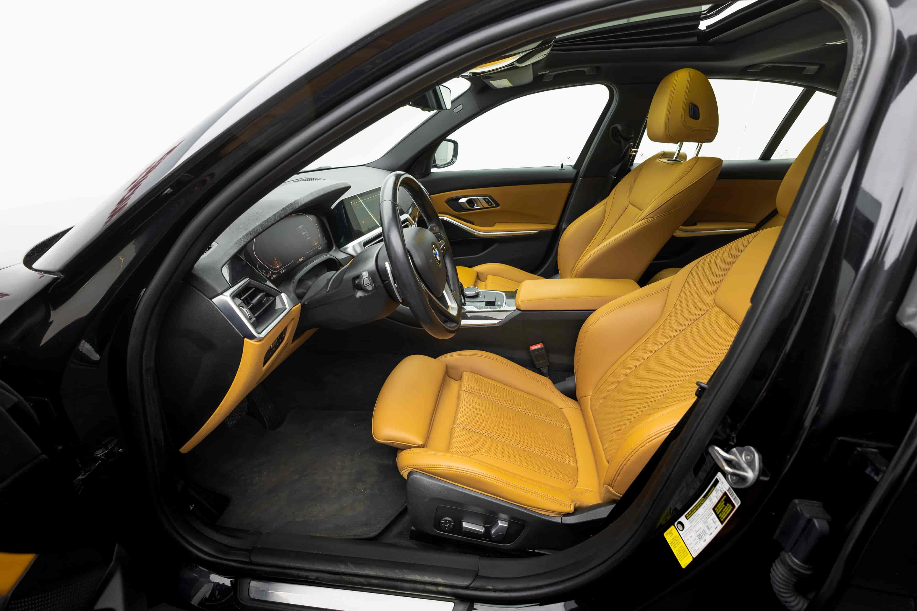 BMW 330i - 10