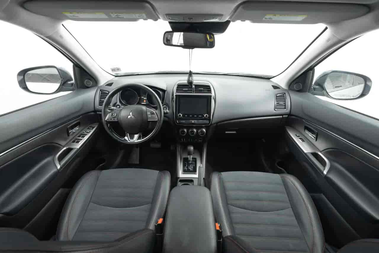 MITSUBISHI Outlander - 9