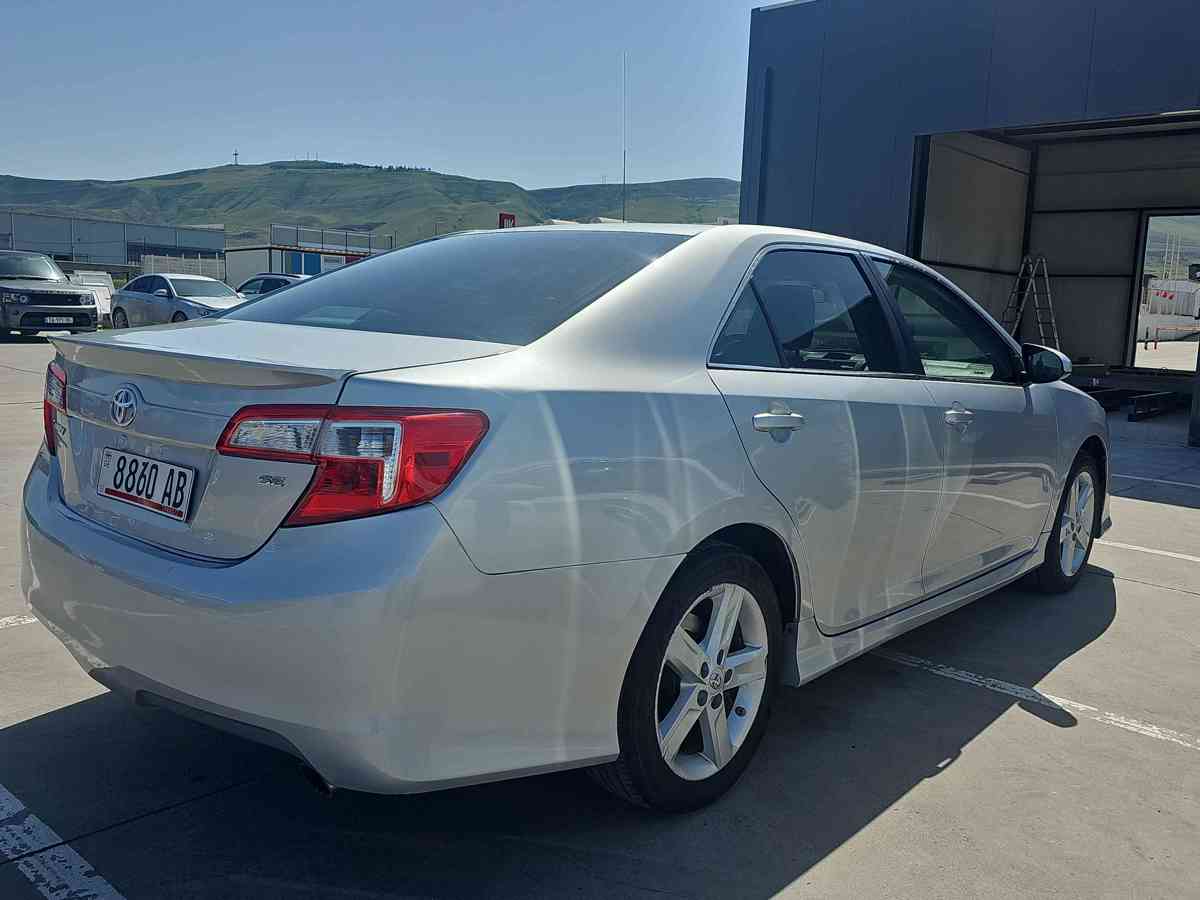 TOYOTA Camry - 4