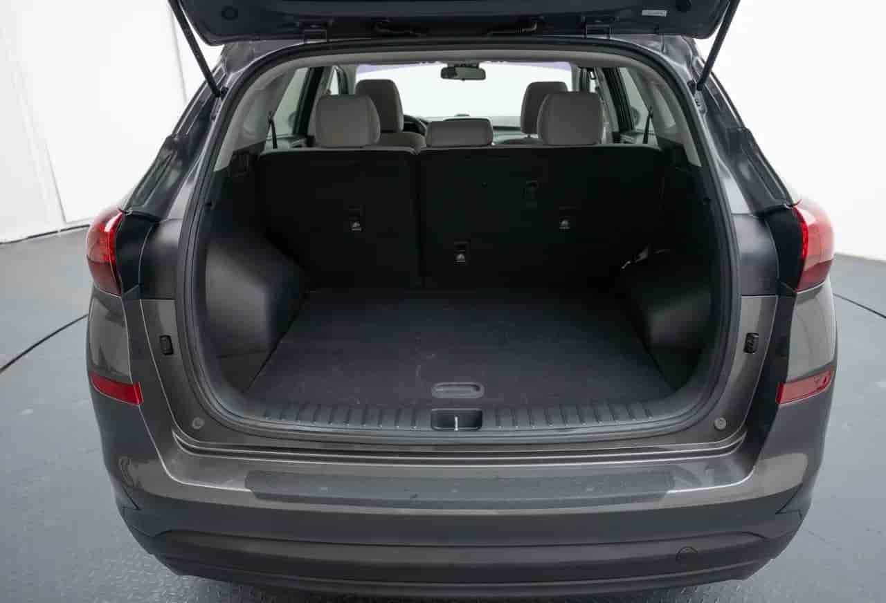HYUNDAI Tucson - 7