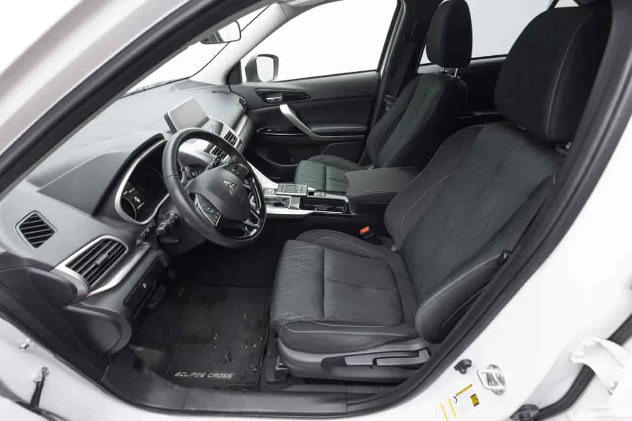 MITSUBISHI Eclipse Cross - 10
