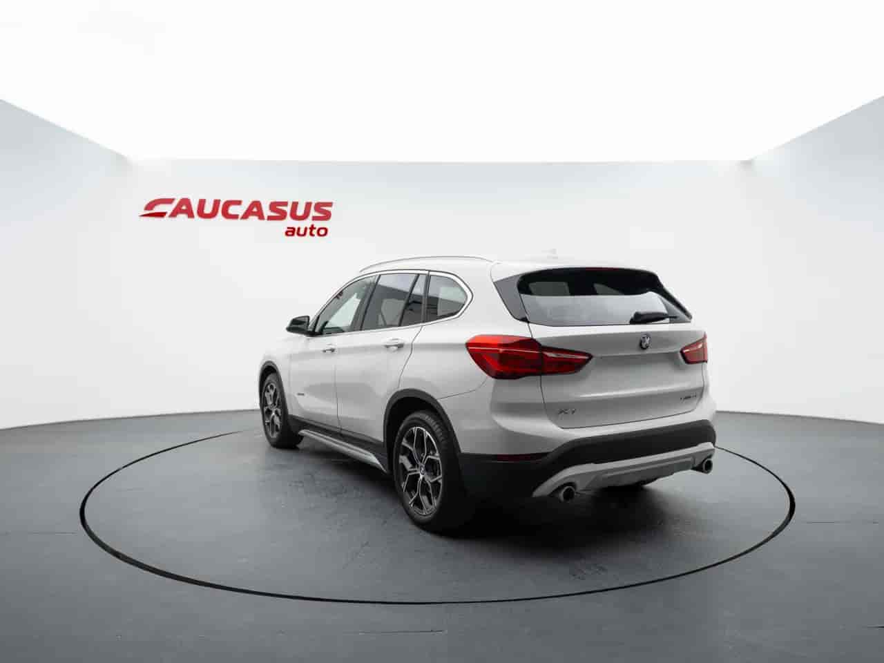 BMW X1 - 6