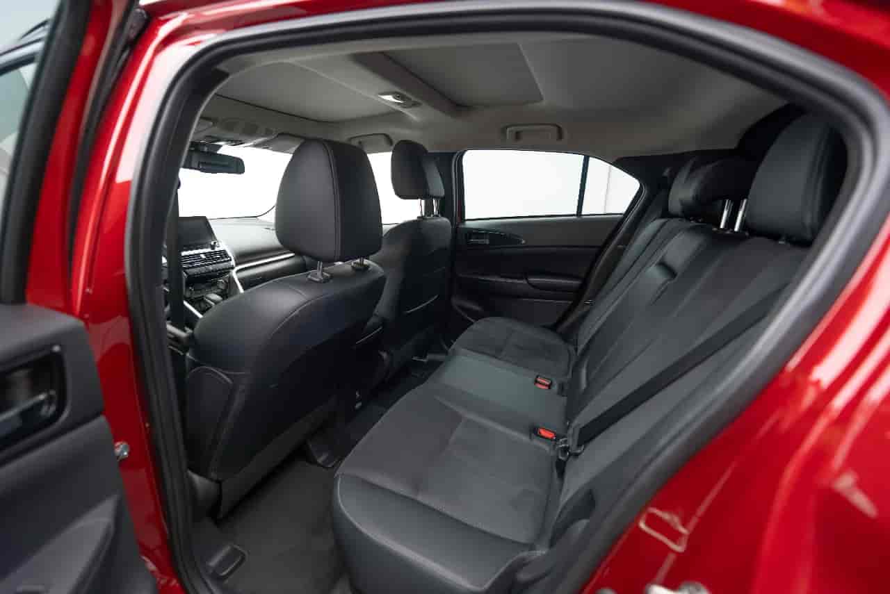 MITSUBISHI Eclipse Cross - 8