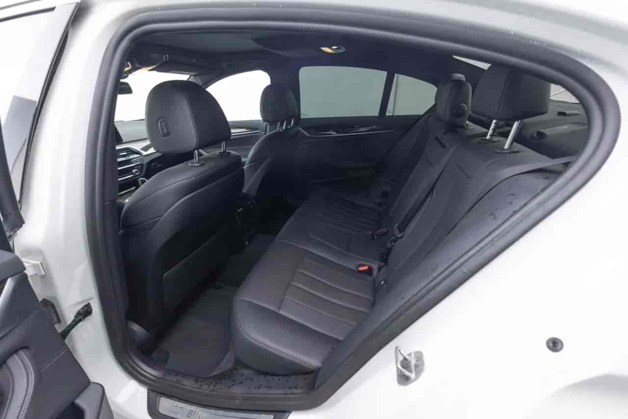 BMW 530i - 8