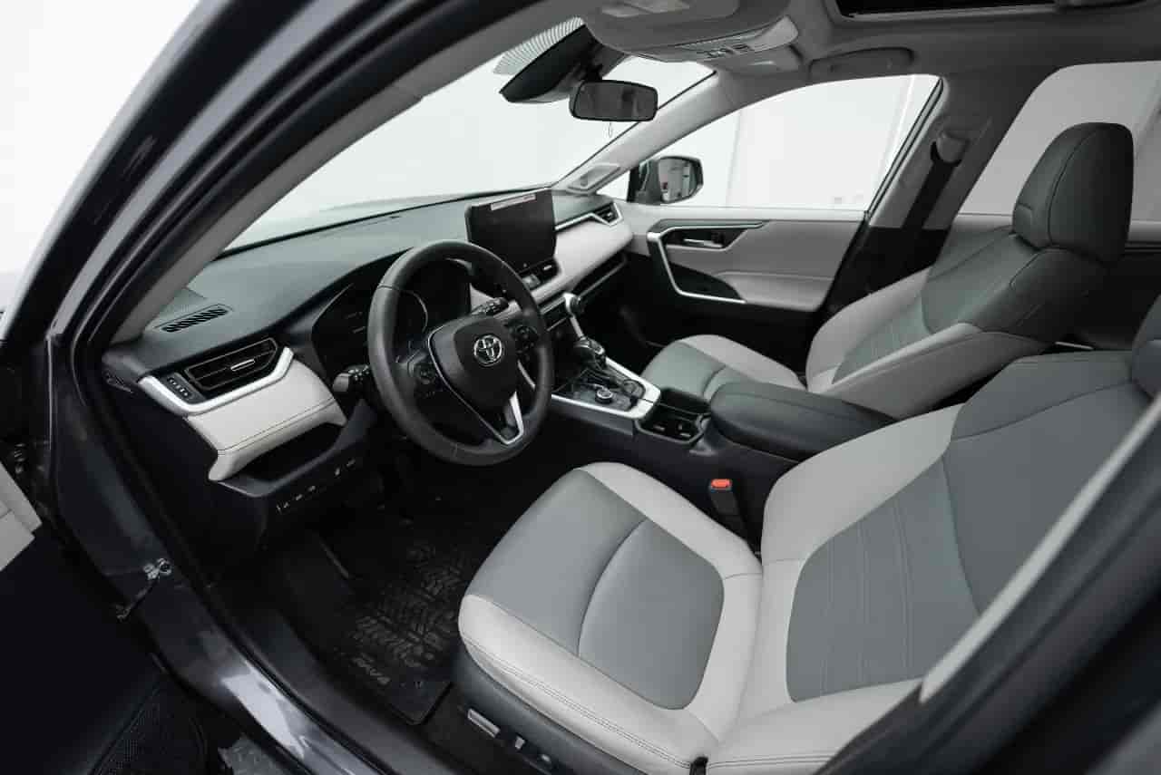TOYOTA RAV4 - 10