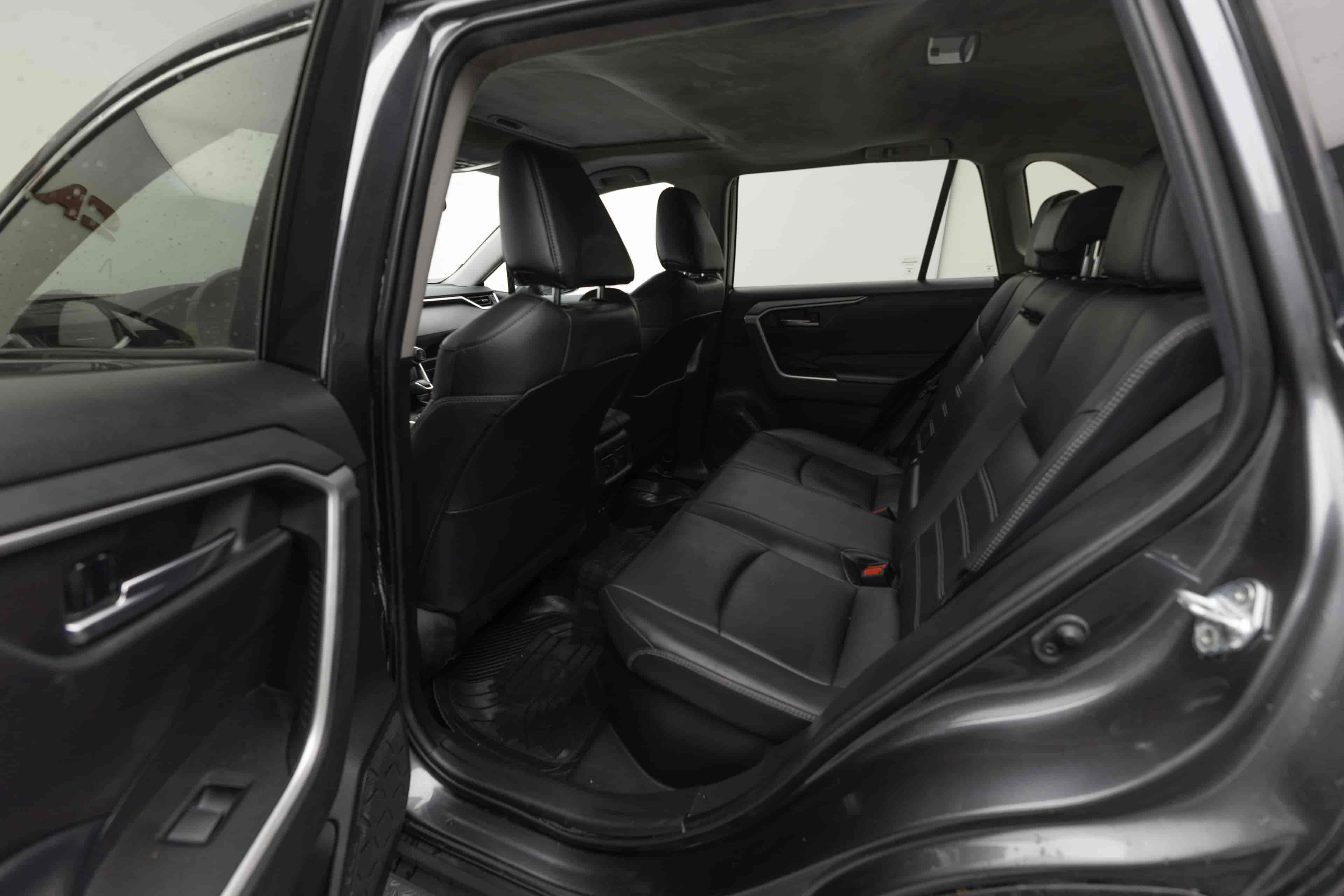TOYOTA RAV4 - 8