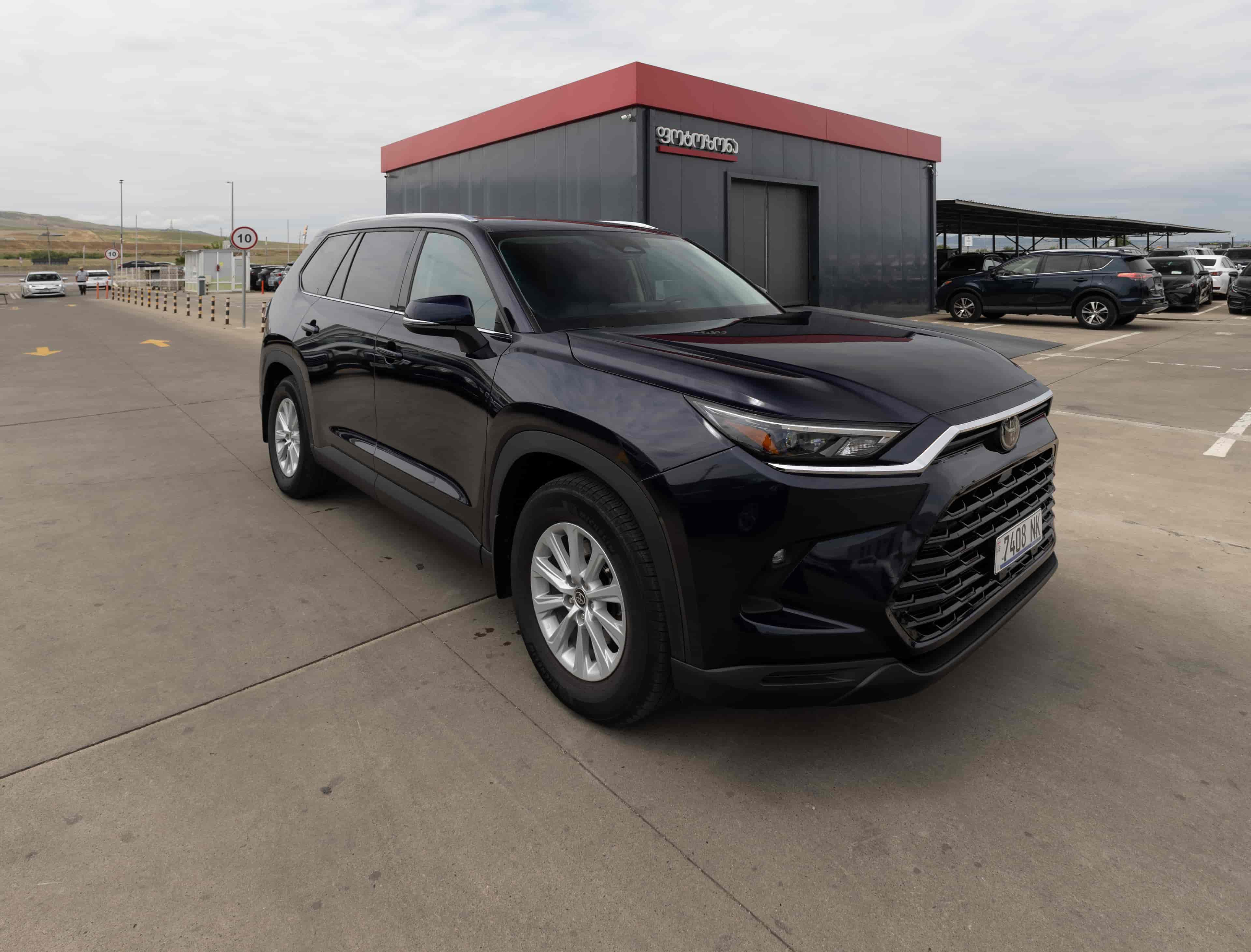 TOYOTA Grand Highlander - 3