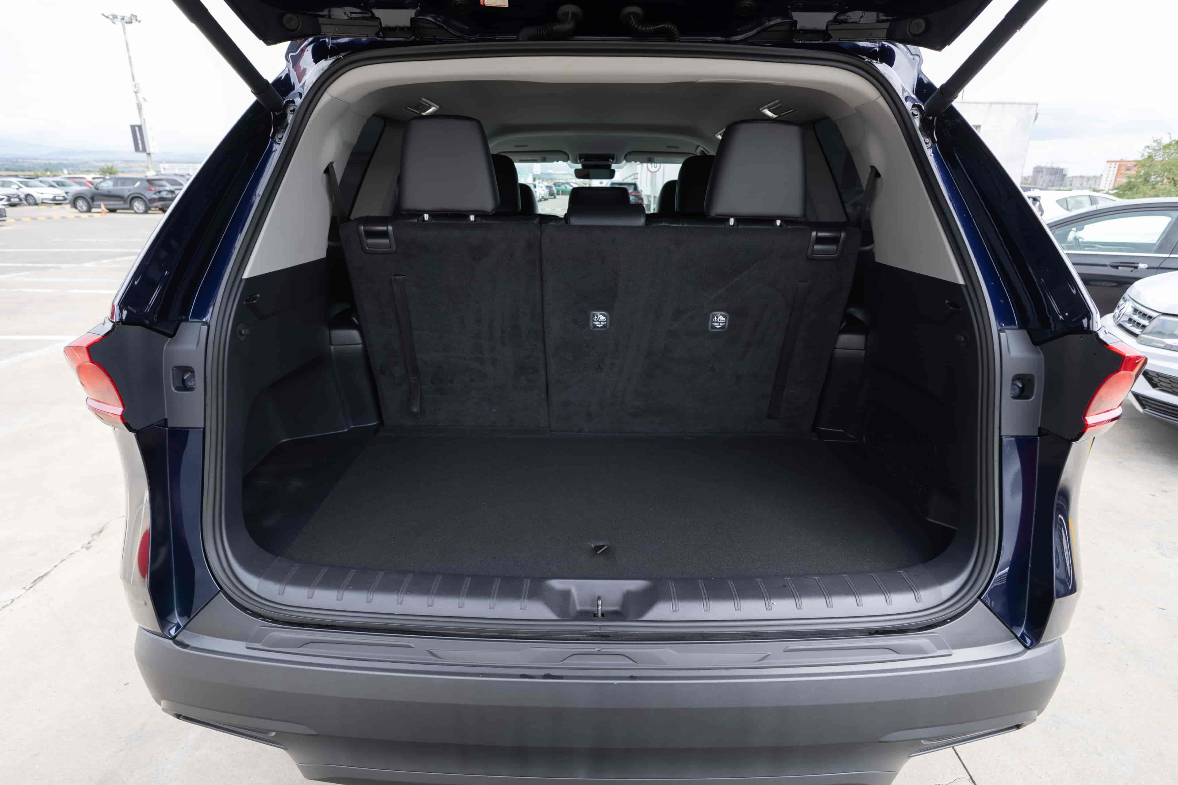 TOYOTA Grand Highlander - 7