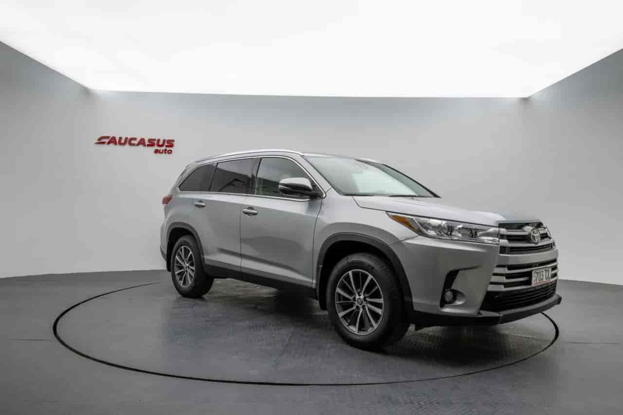 TOYOTA Highlander - 1
