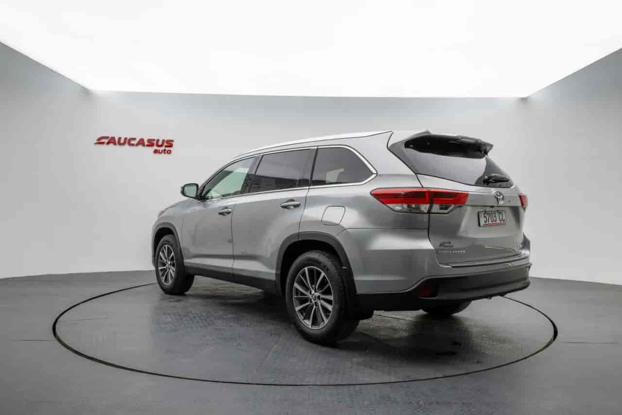 TOYOTA Highlander - 4
