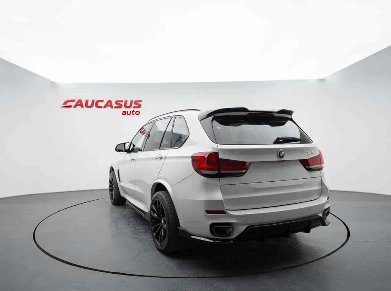 BMW X5 - 6