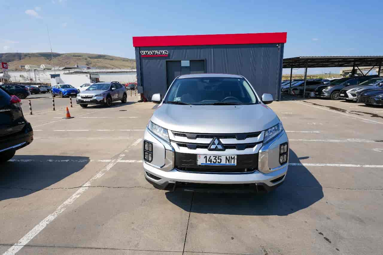 MITSUBISHI Outlander Sport - 2