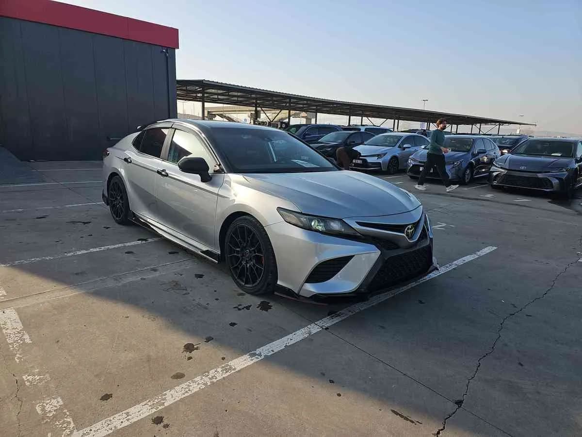 TOYOTA Camry - 3