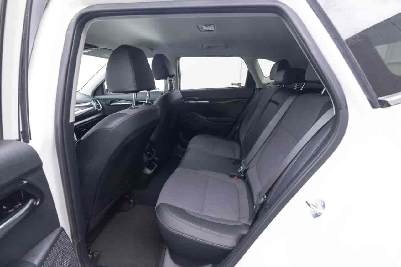 KIA Seltos - 8