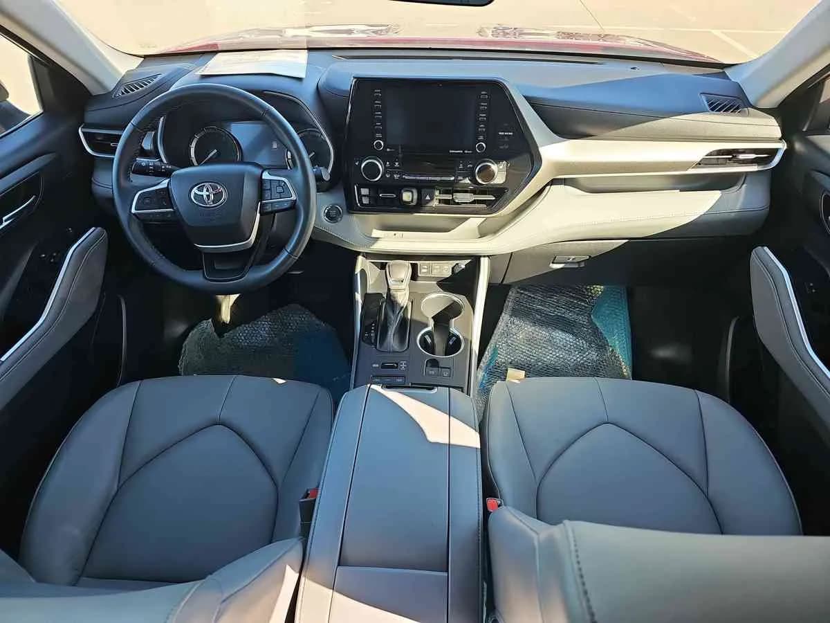 TOYOTA Highlander - 8