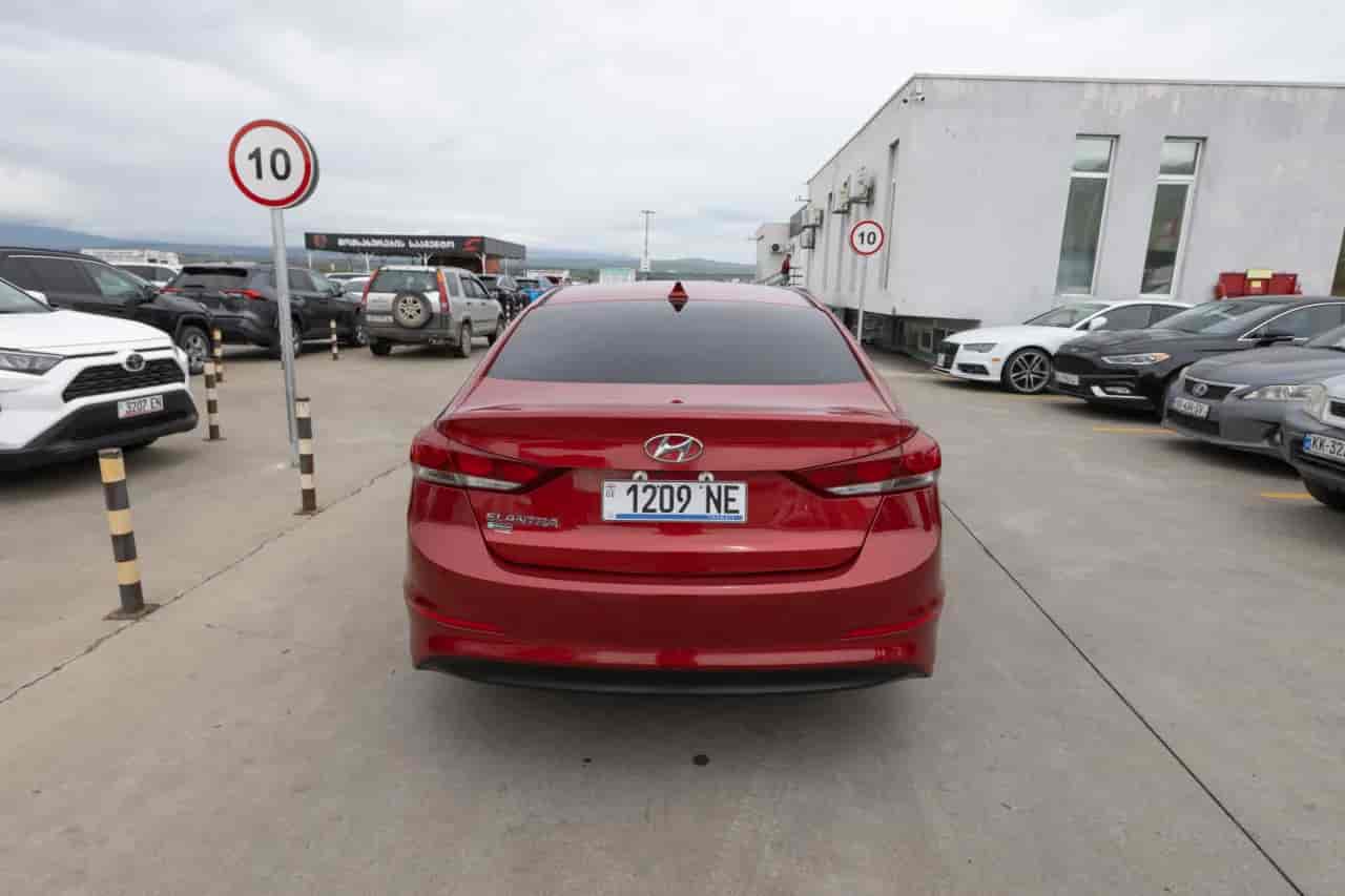 HYUNDAI Elantra - 5