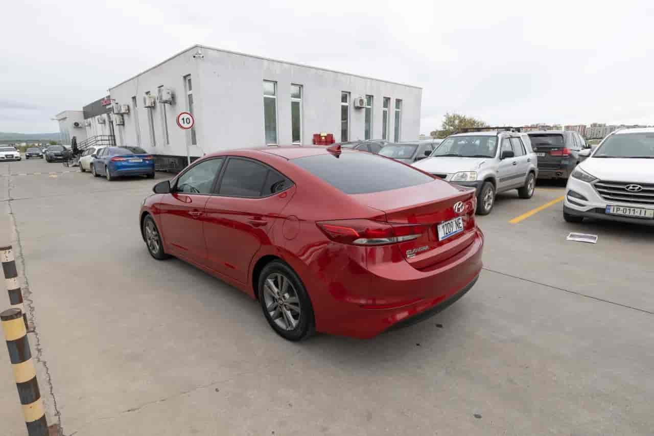HYUNDAI Elantra - 6