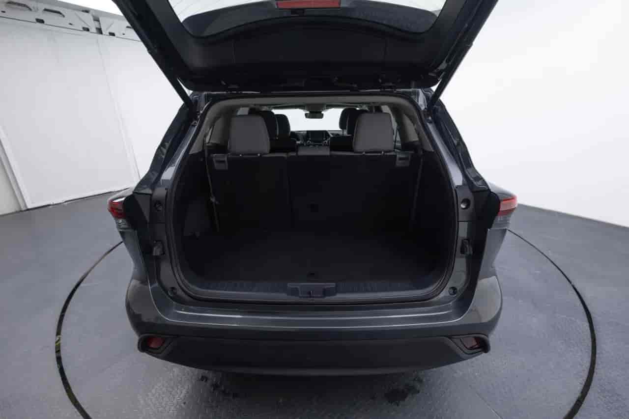 TOYOTA Highlander - 7