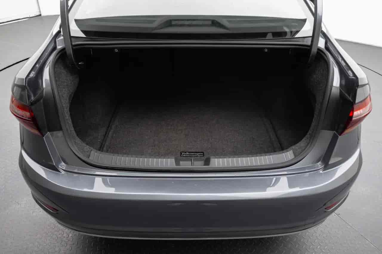 VOLKSWAGEN Jetta - 7