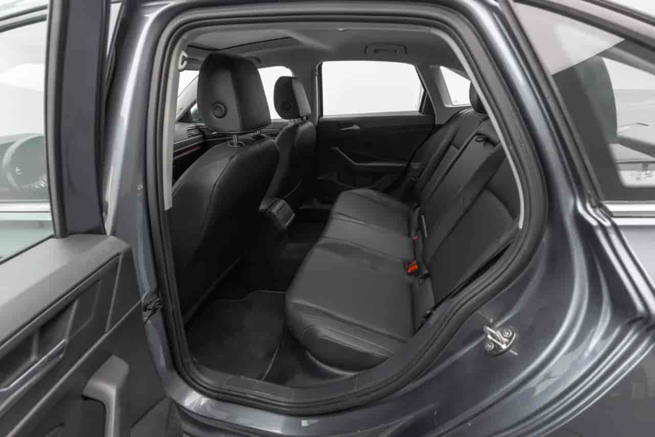 VOLKSWAGEN Jetta - 8
