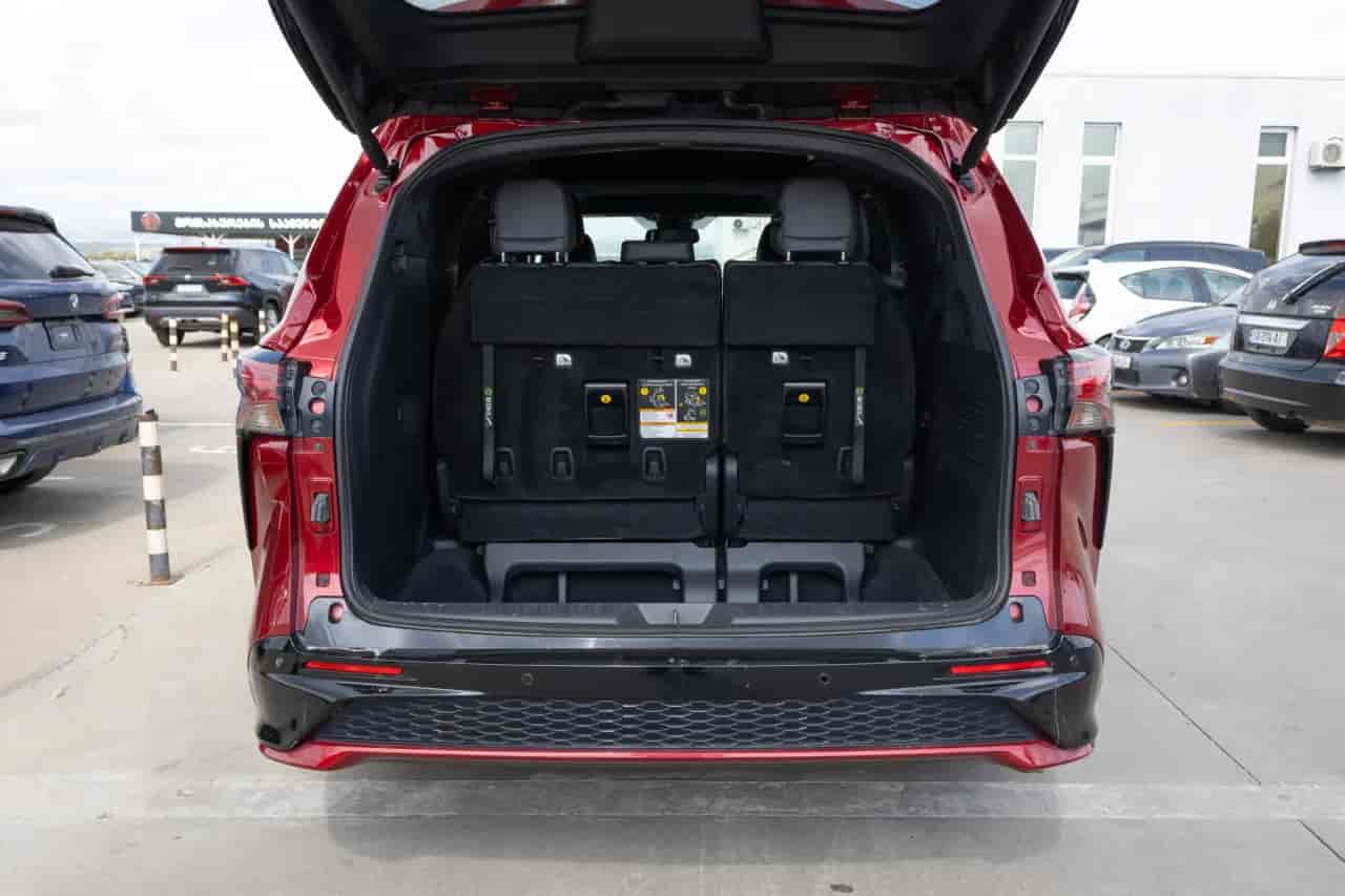 TOYOTA Sienna - 7