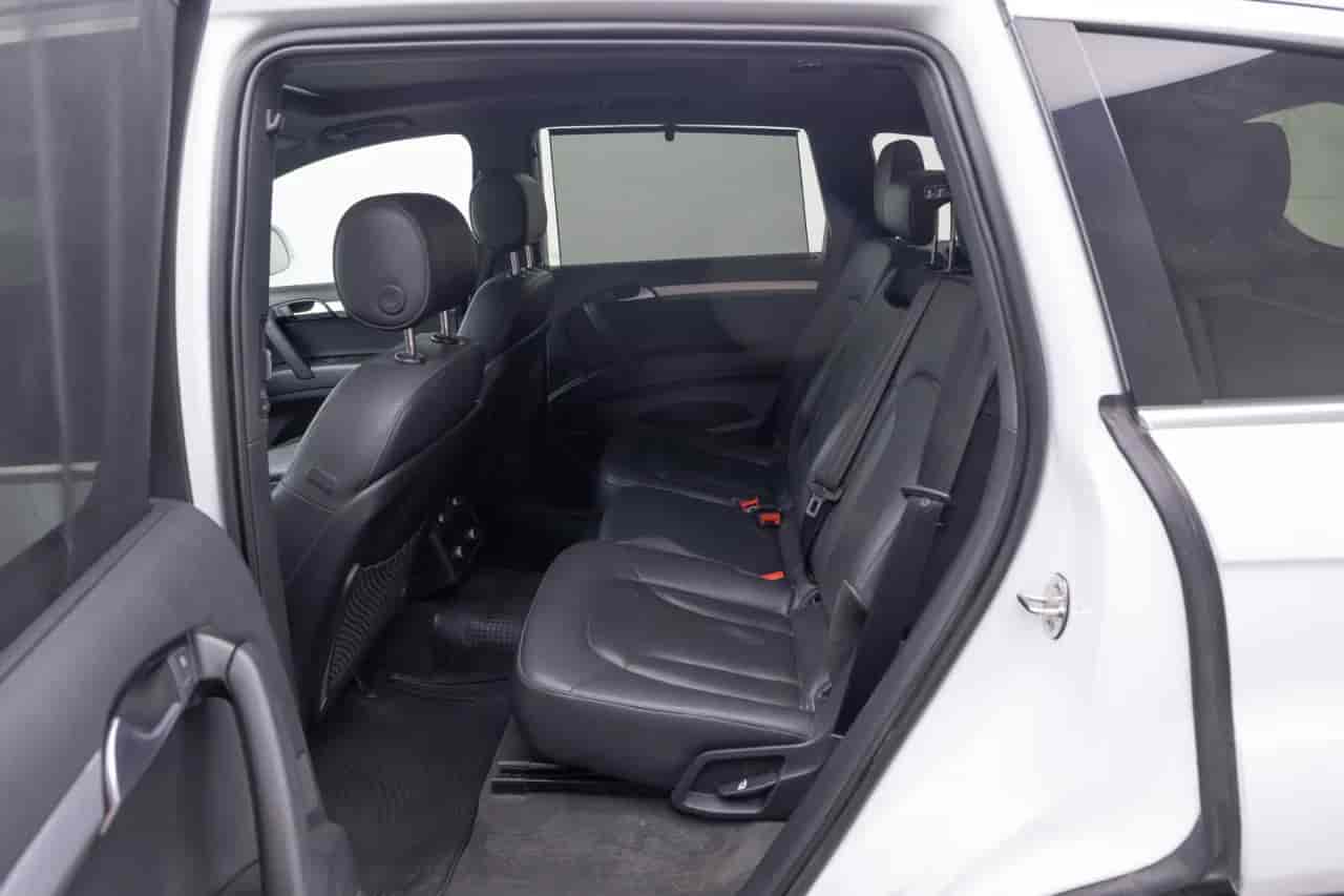 AUDI Q7 - 8