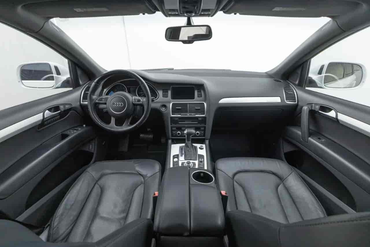 AUDI Q7 - 9