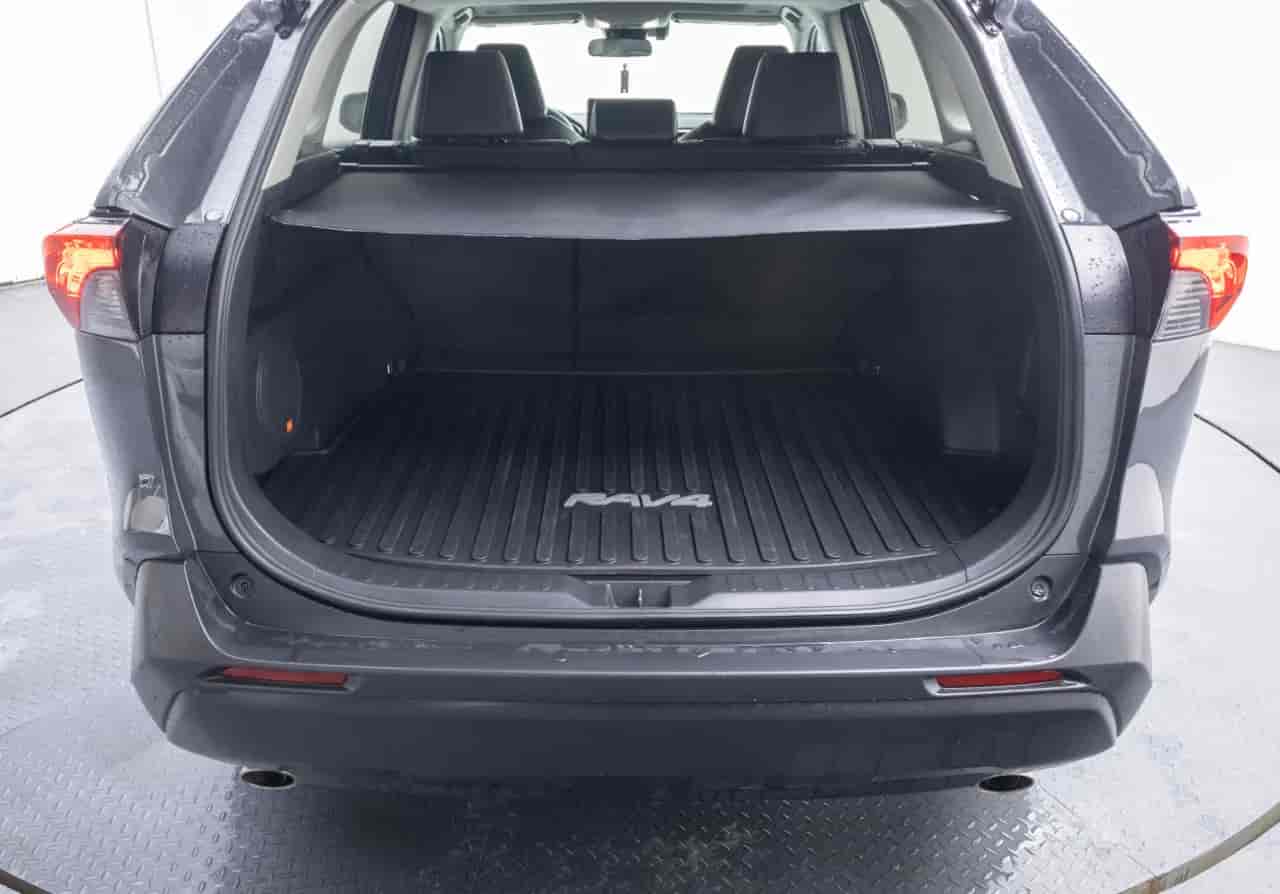 TOYOTA RAV4 - 7