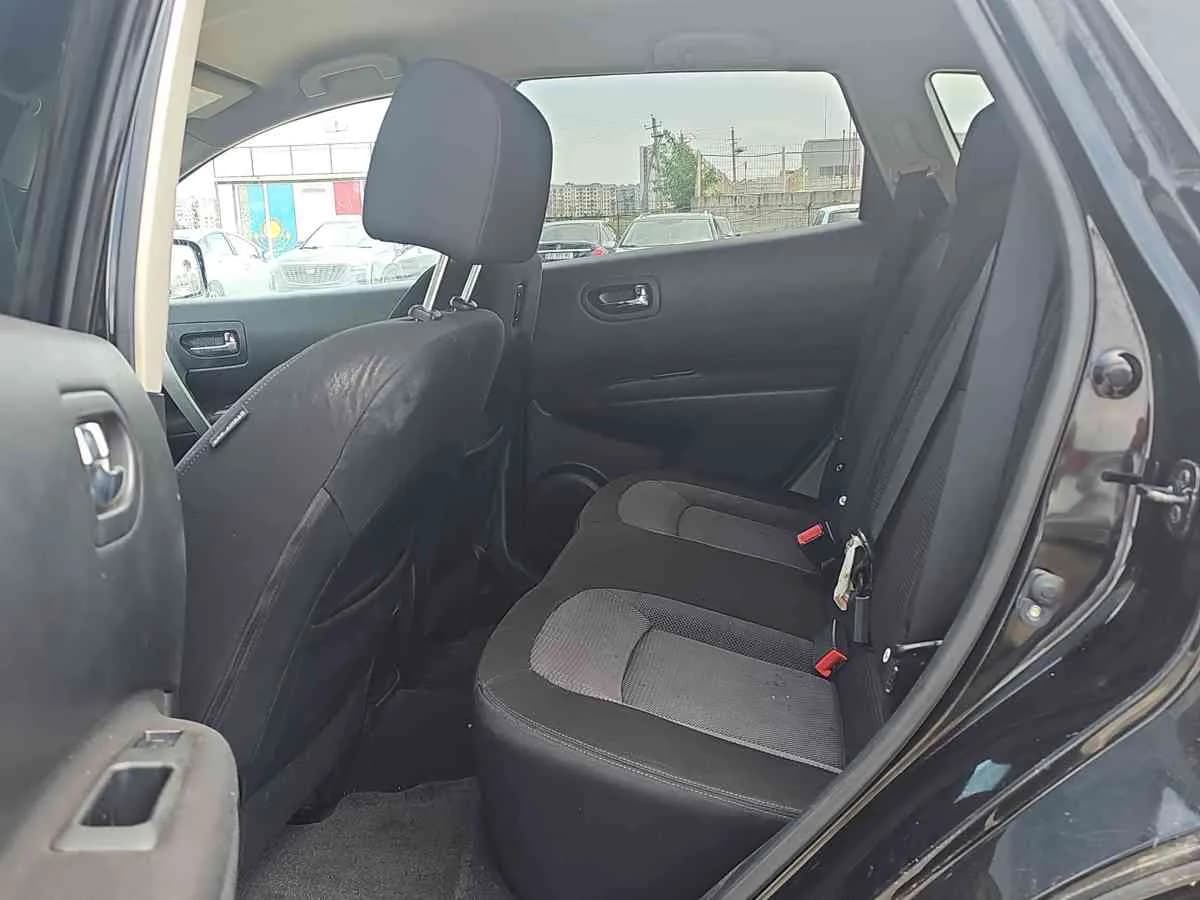NISSAN Rogue - 7