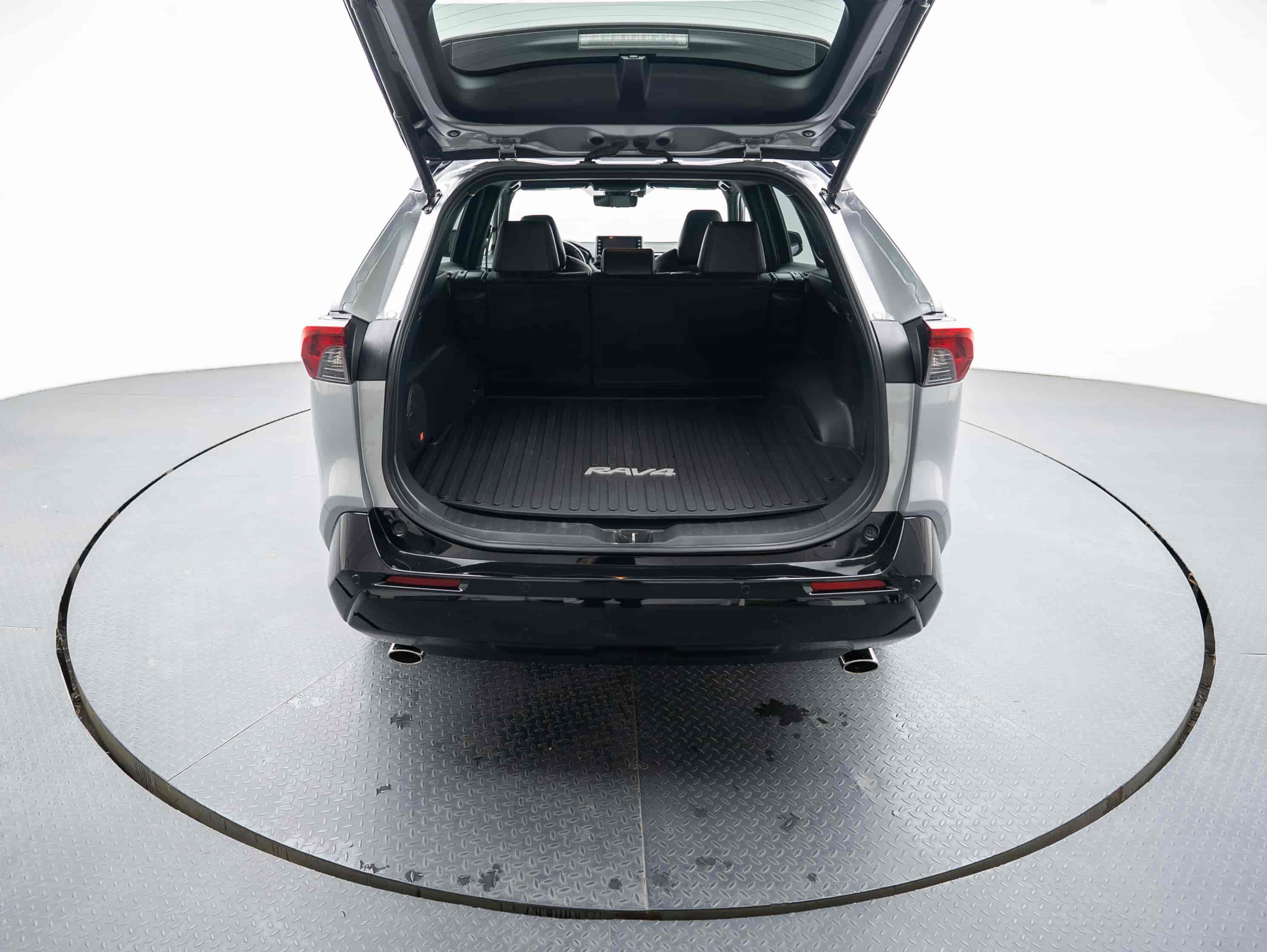 TOYOTA RAV4 - 7