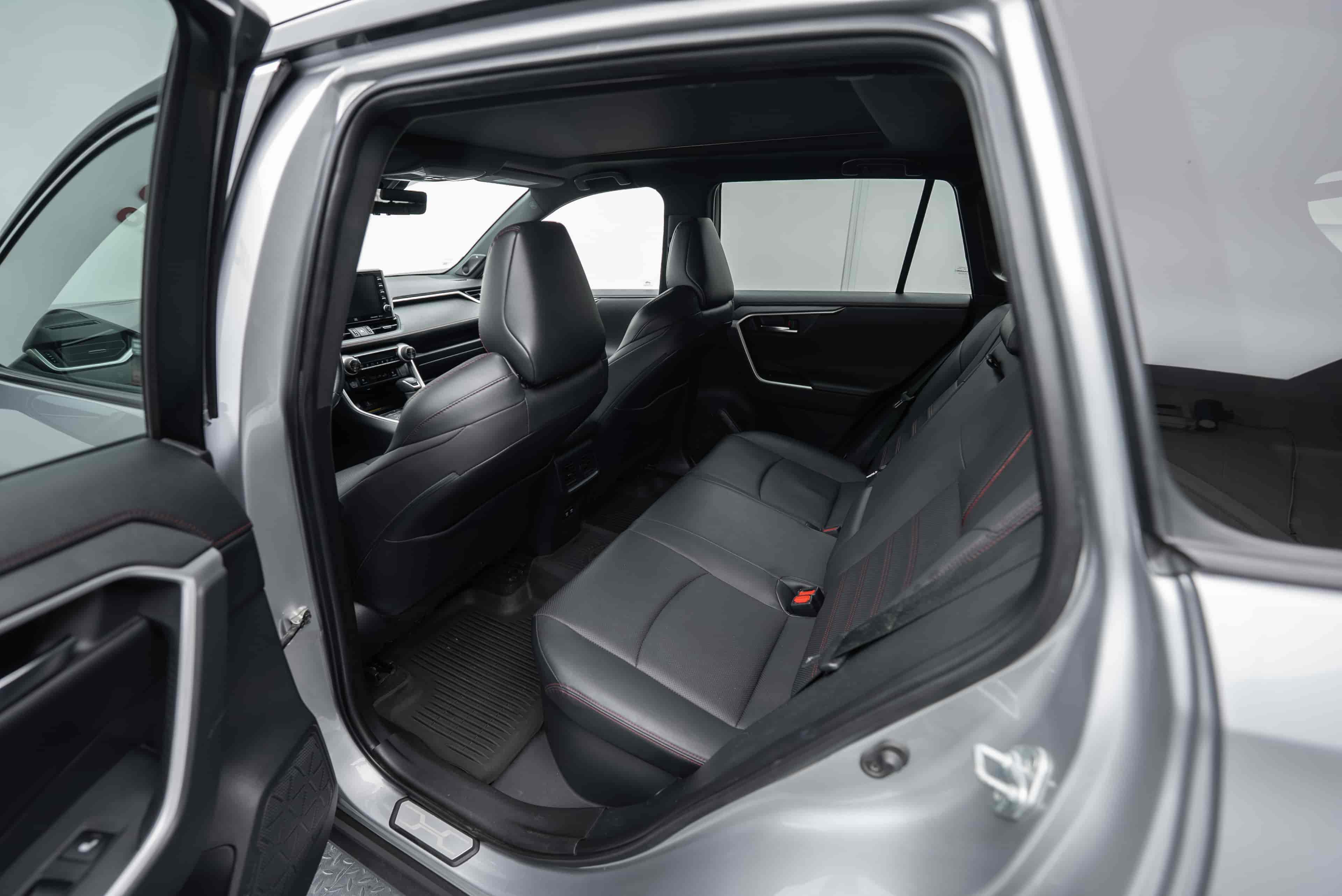 TOYOTA RAV4 - 8