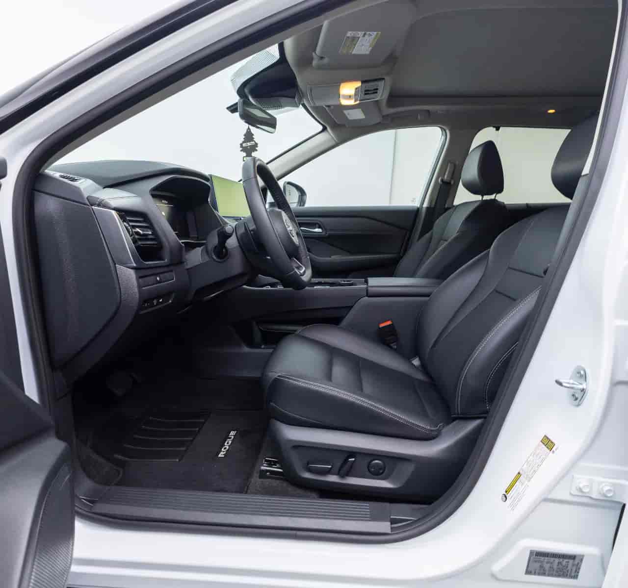 NISSAN Rogue - 10