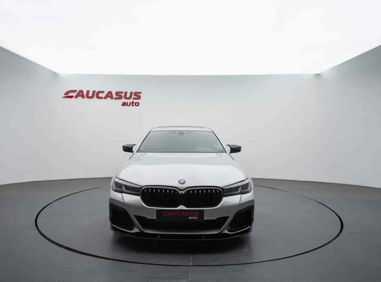 BMW 5-Series - 2