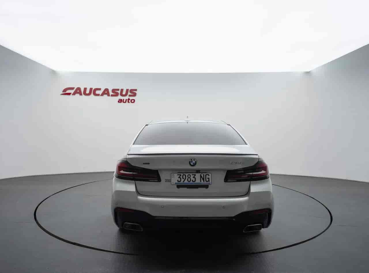 BMW 5-Series - 5