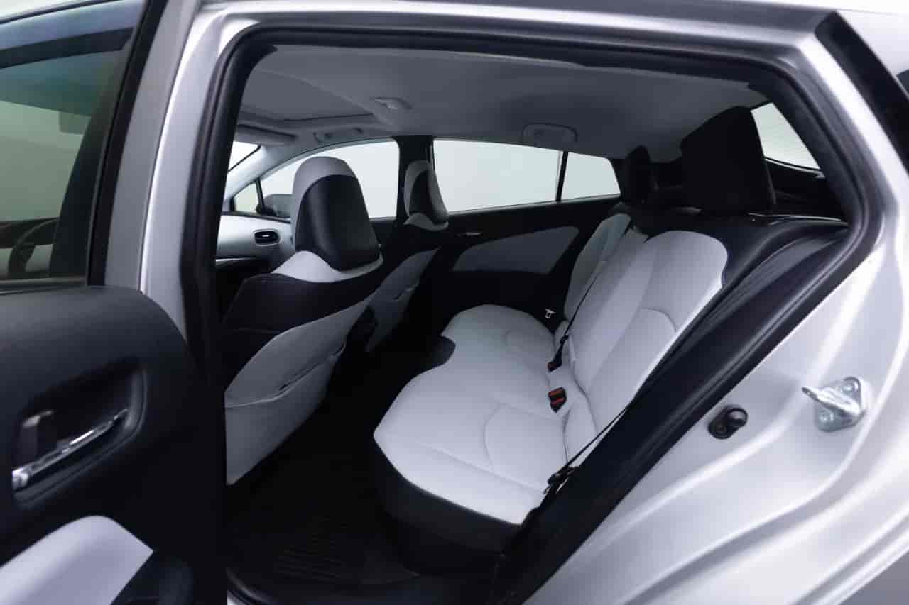 TOYOTA Prius - 8