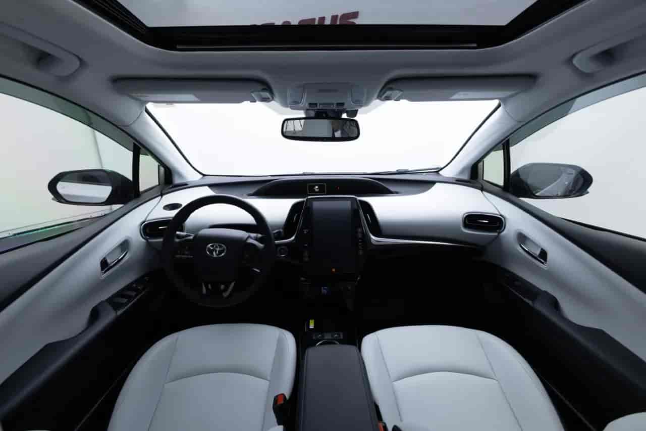 TOYOTA Prius - 9