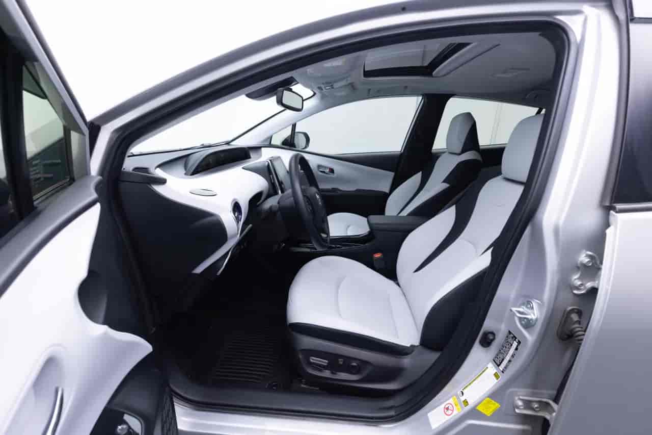 TOYOTA Prius - 10