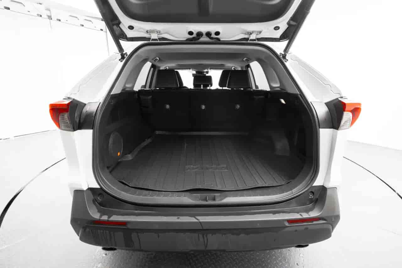 TOYOTA RAV4 - 7