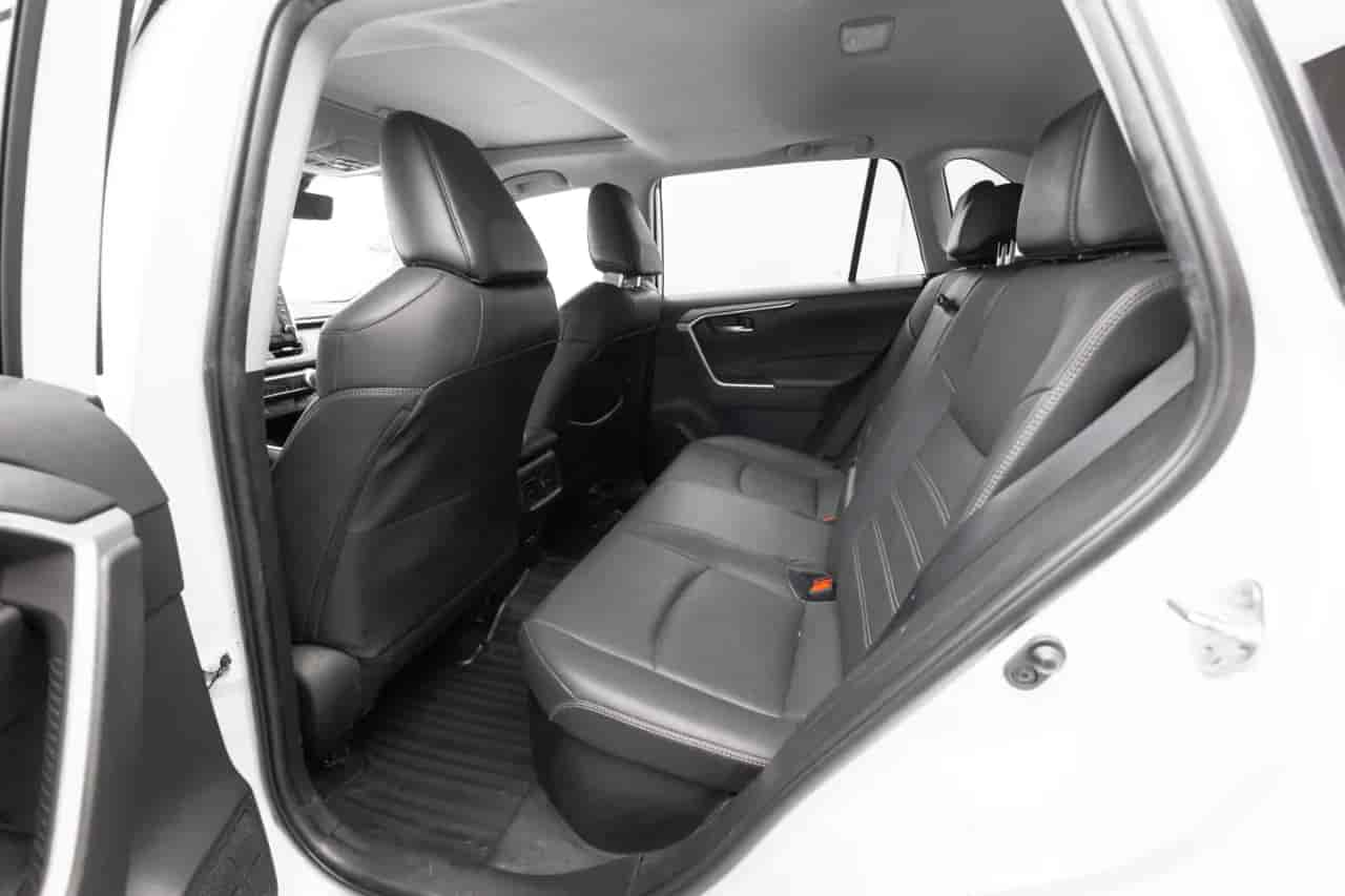TOYOTA RAV4 - 8