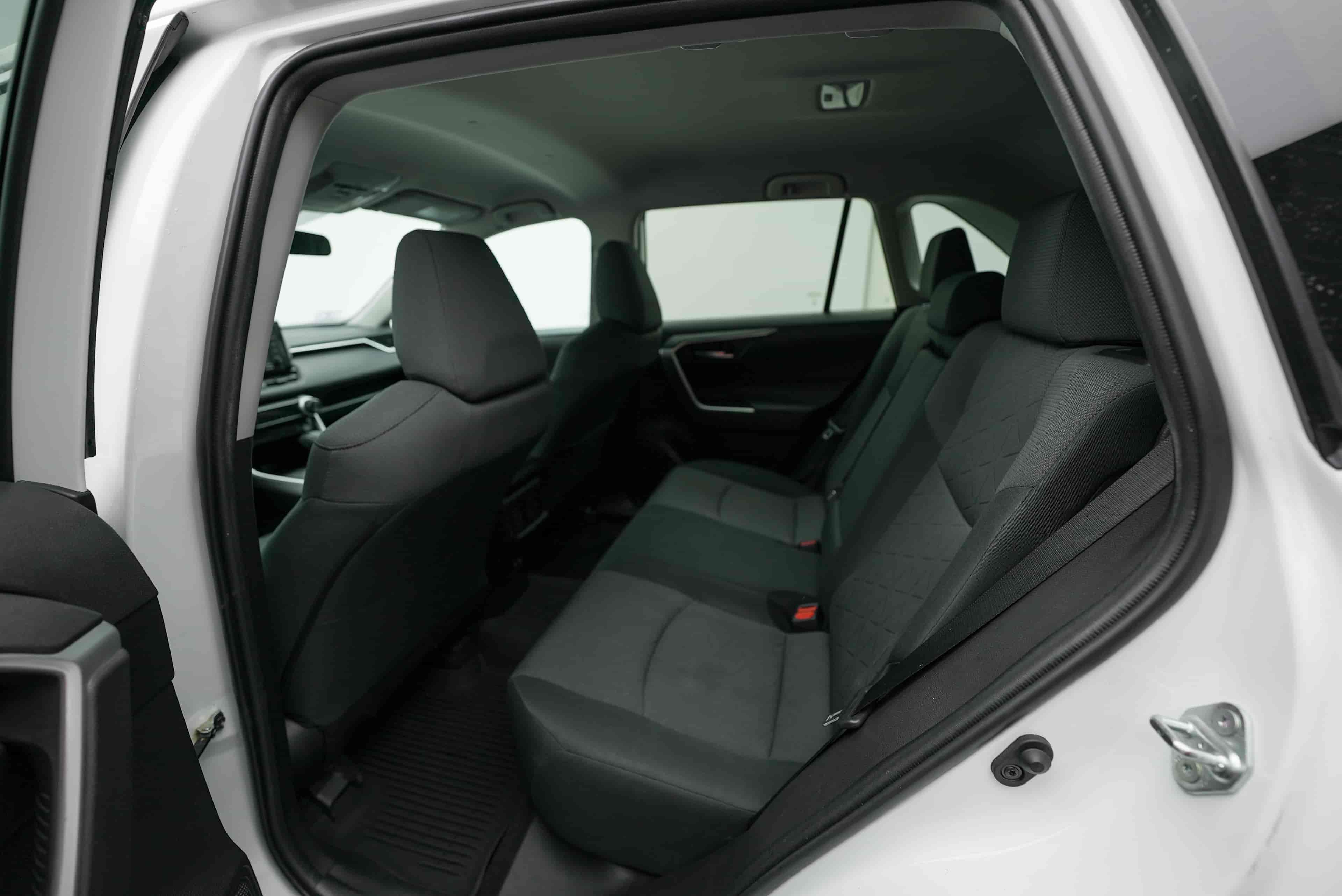 TOYOTA RAV4 - 8