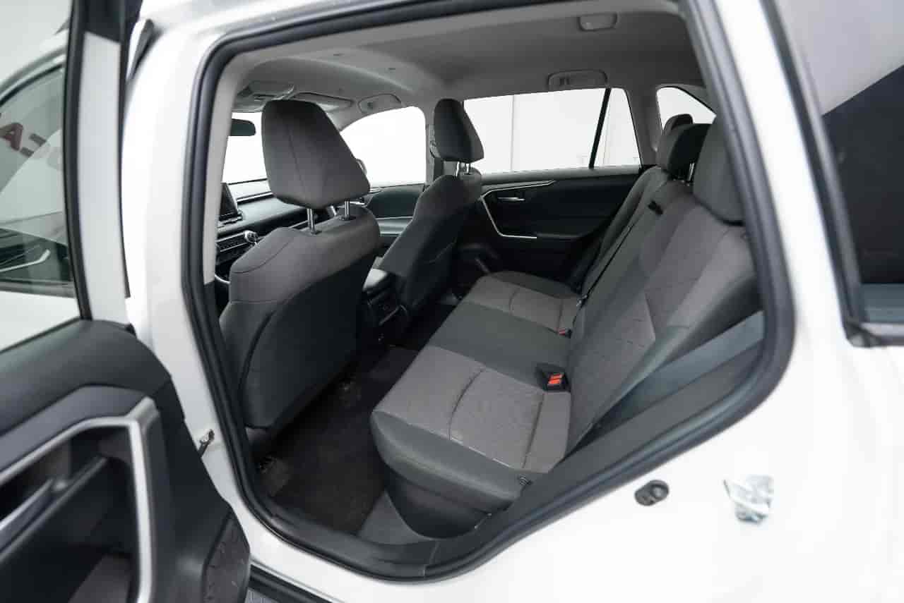 TOYOTA RAV4 - 8