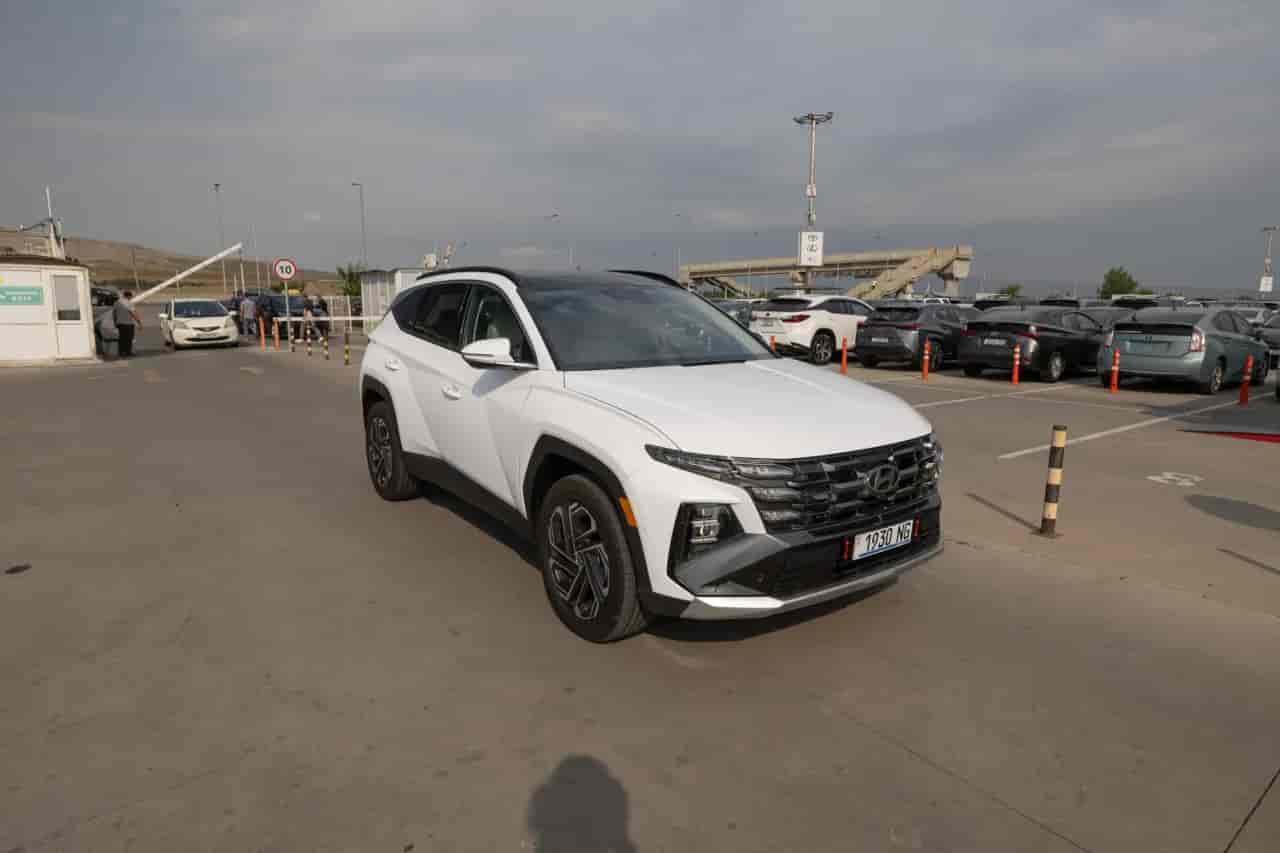 HYUNDAI Tucson - 3