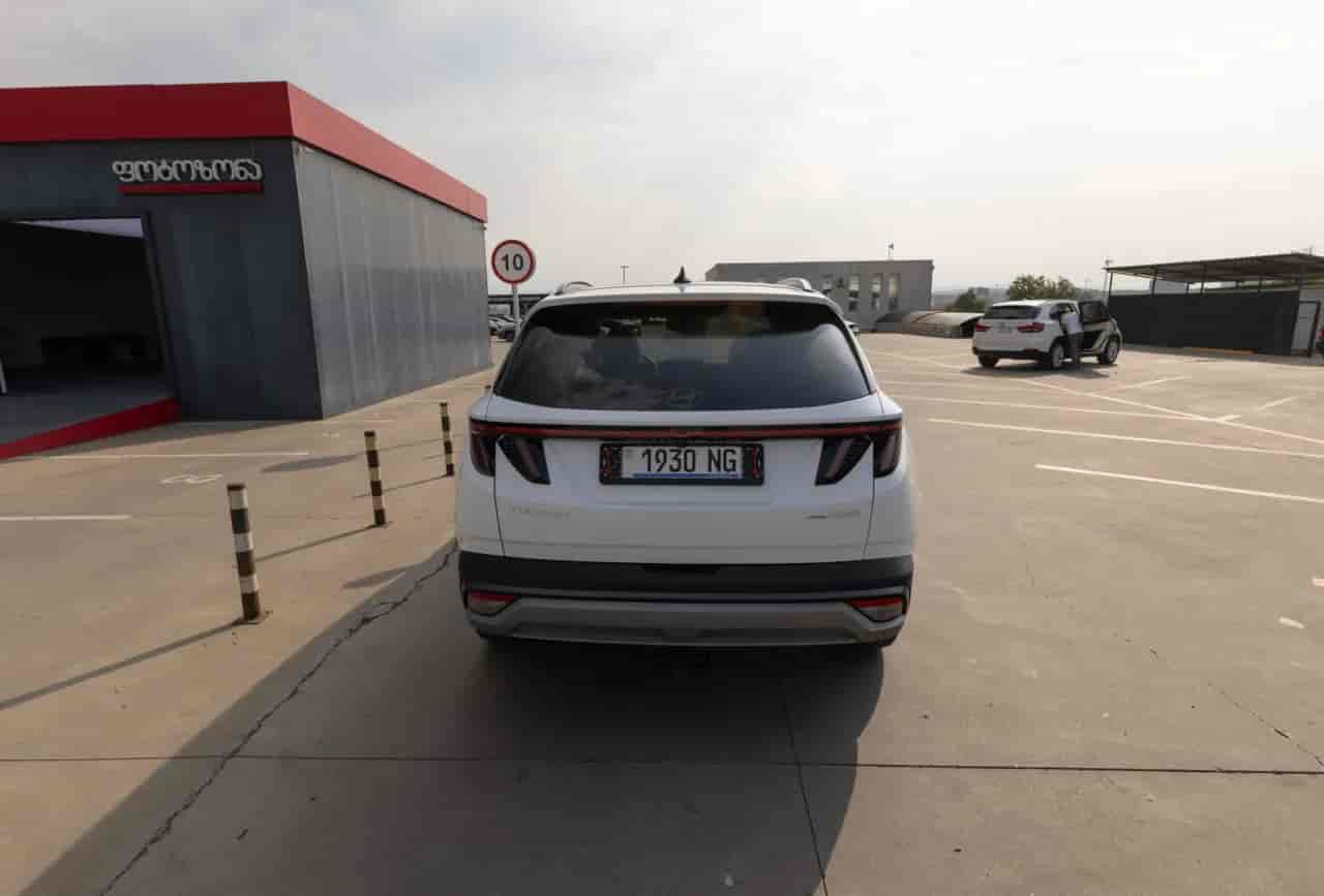 HYUNDAI Tucson - 5