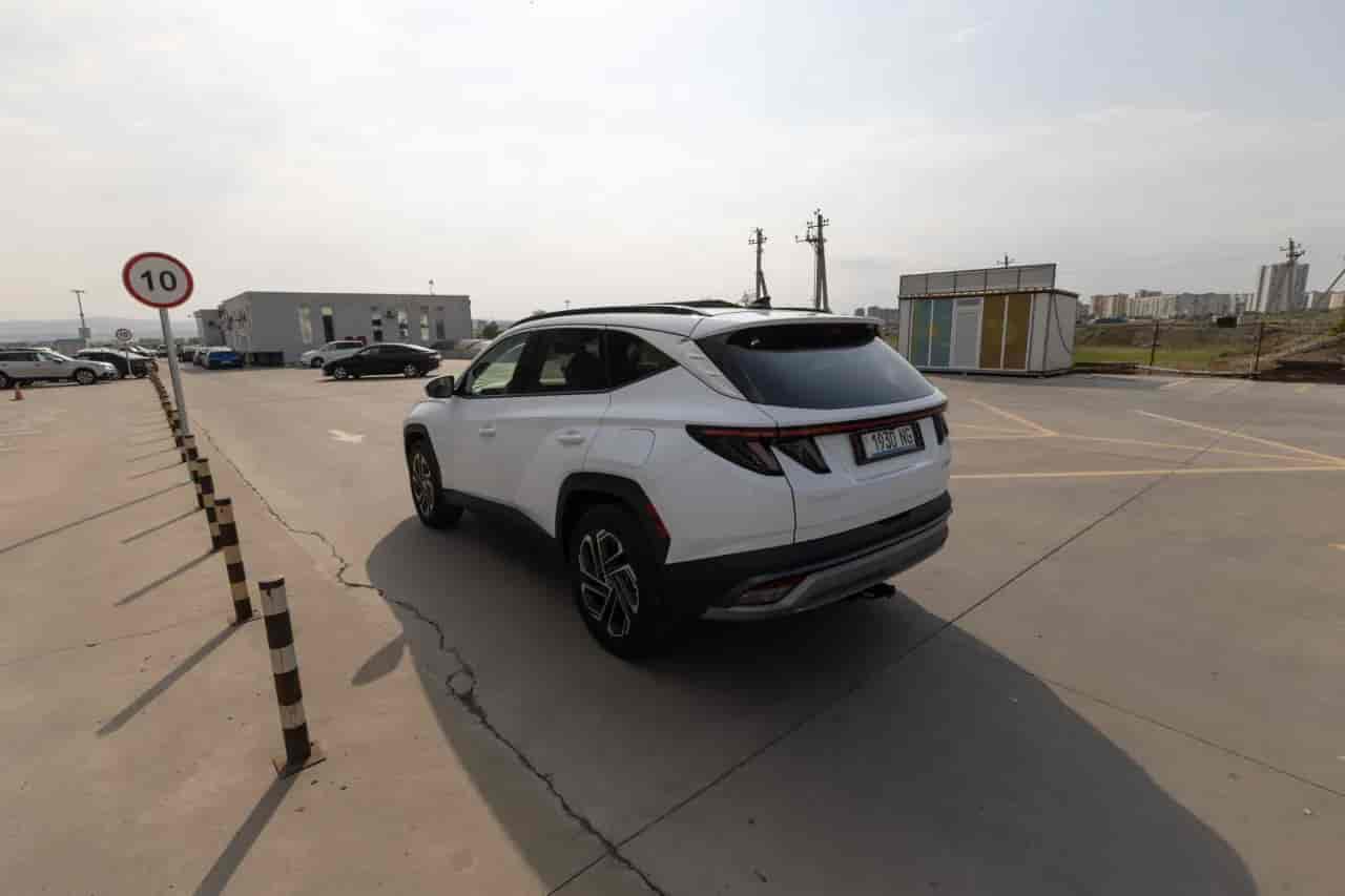 HYUNDAI Tucson - 6