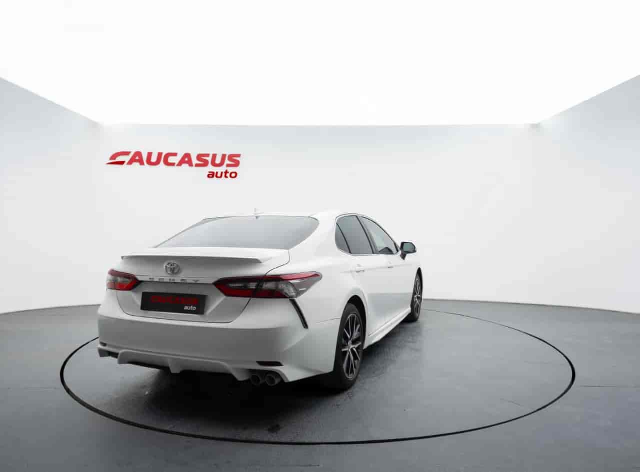 TOYOTA Camry - 3