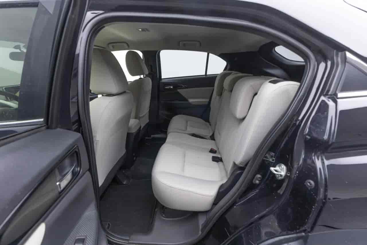 MITSUBISHI Eclipse Cross - 8