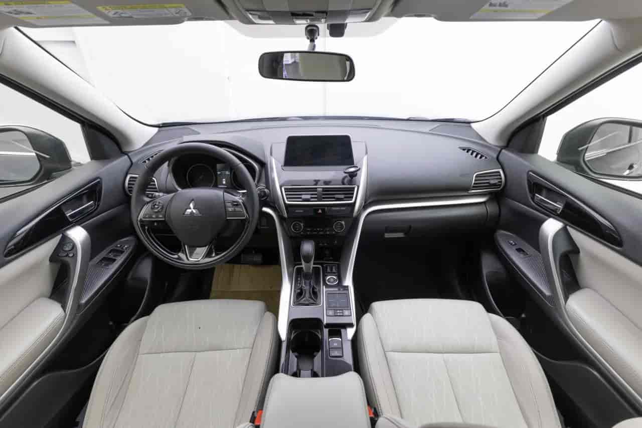 MITSUBISHI Eclipse Cross - 9