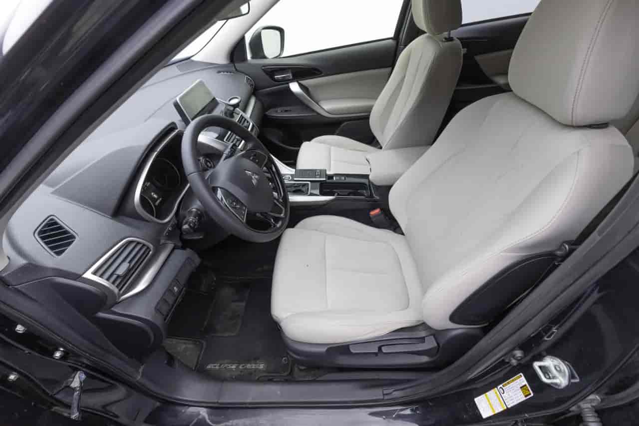 MITSUBISHI Eclipse Cross - 10